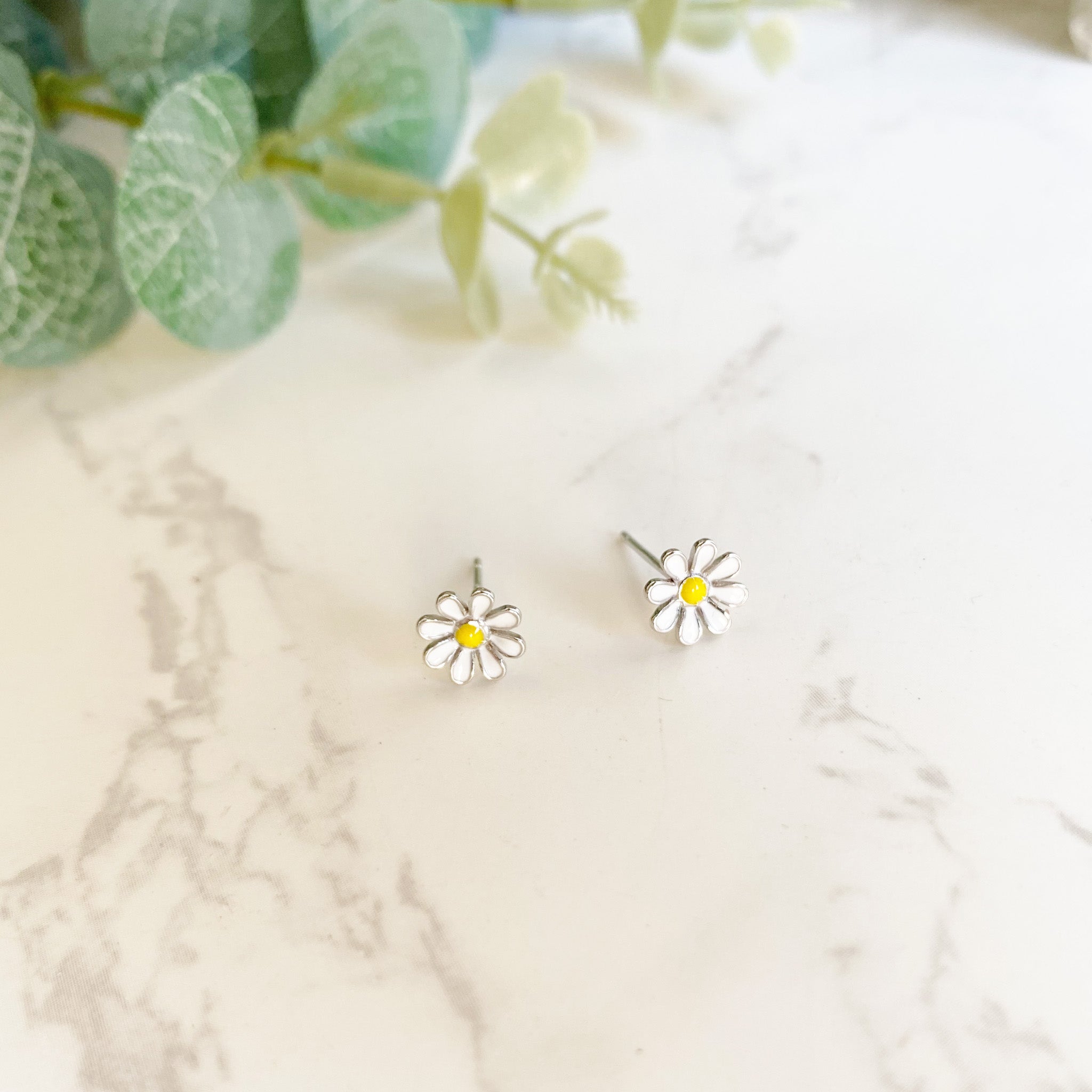 Spring Daisy Earrings